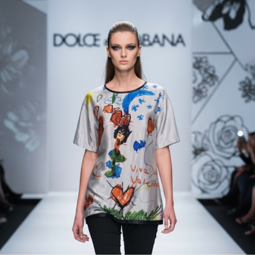 New Authentic Dolce & Gabbana
luxury designer Viva San Valentine silk blouse XS